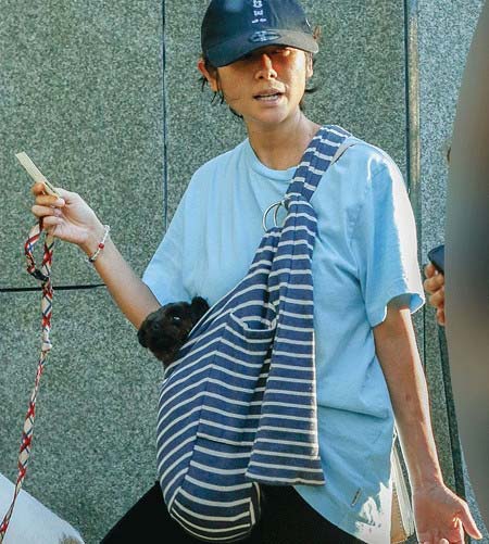 真木よう子が激ヤセ・精神不安定?週刊女性撮影の画像2枚目