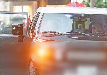岡村隆史と新彼女?の車中ツーショット