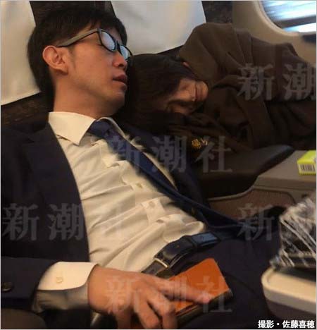 今井絵理子と橋本健のツーショット画像