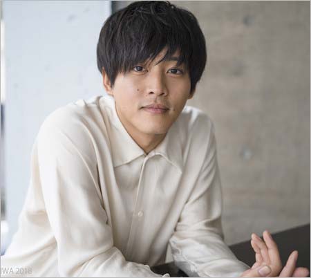 松坂桃李(まつざかとうり)