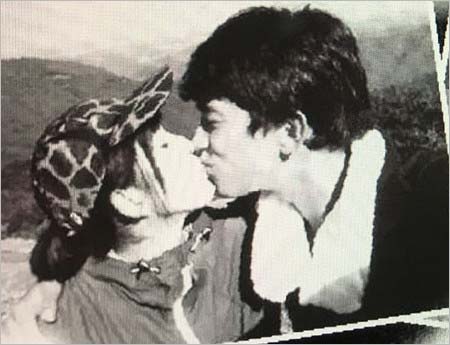 上原多香子(うえはらたかこ)と阿部力(あべつよし)キス画像