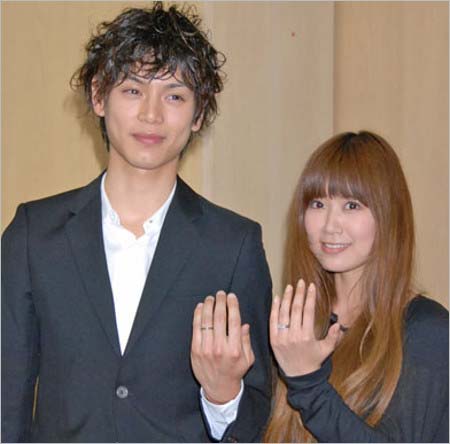 水嶋ヒロと絢香の結婚発表