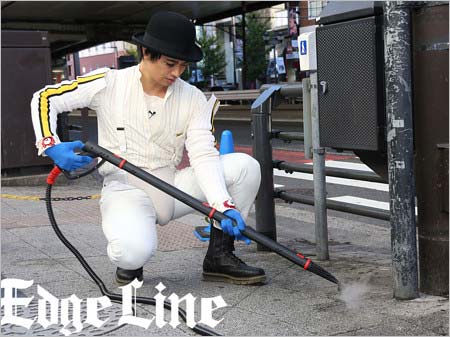 斎藤工が六本木でハロウィンのごみ拾い、路上清掃活動の画像3枚目