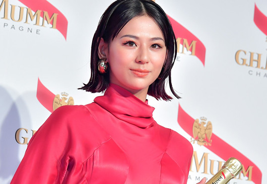 『メゾン マム』イベントに西内まりや