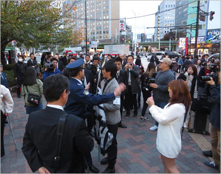 BTS原爆Tシャツ問題で抗議活動2枚目