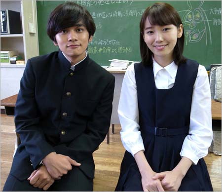 北村匠海・飯豊まりえが明石家さんま再現ドラマ出演