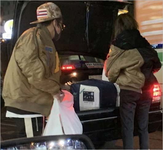 西川貴教・伊東紗冶子ペアルック