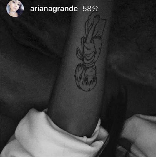 アリアナ・グランデの千と千尋の神隠しタトゥー