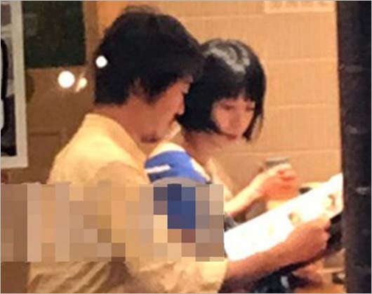 新井浩文と夏帆の寿司デート画像