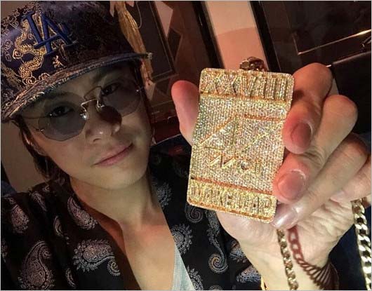 盗まれたTOMOROのネックレス