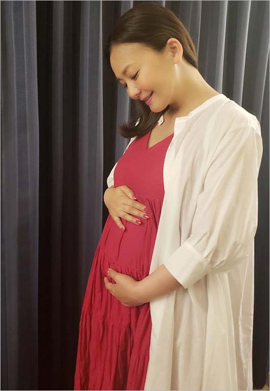 第1子妊娠中の華原朋美の画像