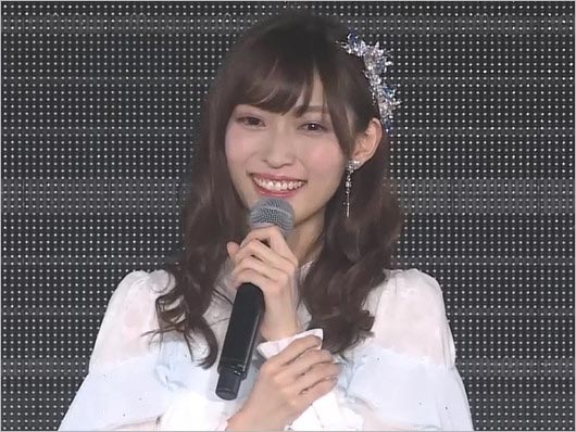 最後の挨拶をする山口真帆