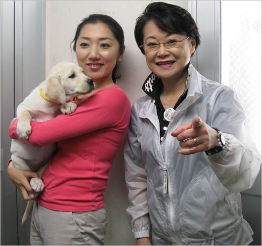 下薗利依（宝珠小夏）と母親の画像