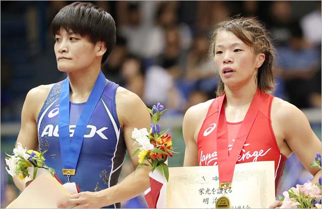 伊調馨選手と川井梨紗子選手