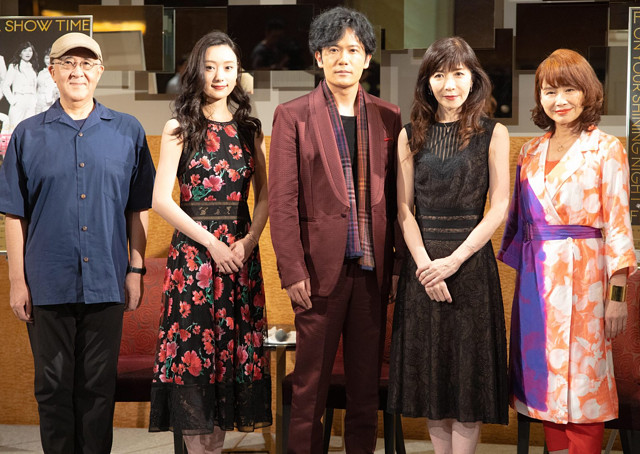 稲垣吾郎の主演舞台『君の輝く夜に』出演者の画像