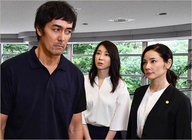 『まだ結婚できない男』出演者の画像(阿部寛・吉田羊・稲森いずみ)