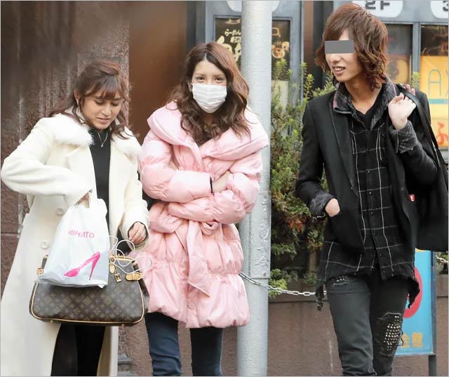 坂口杏里とホスト