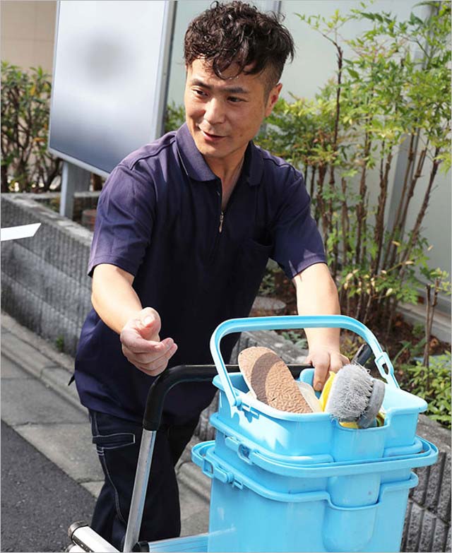 カラテカ入江慎也の現在の顔画像