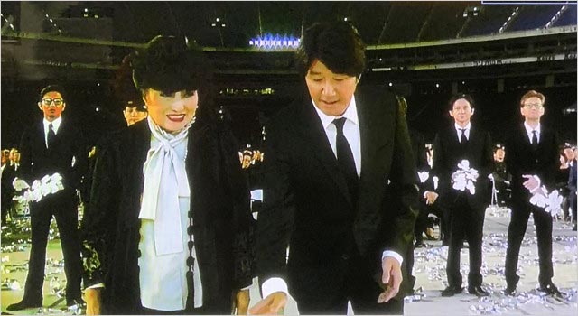 ジャニー喜多川社長のお別れ会・献花時の画像