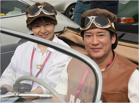 GO!GO! ラリー in 東北に参加の唐沢寿明と山口智子