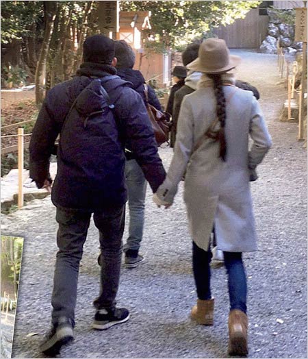 岡田准一と宮崎あおいの伊勢神宮ツーショット画像