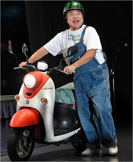 ベストジーニスト2019受賞の出川哲朗