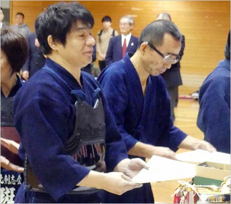 「北区剣道大会」で優勝した元チャゲアスASKA