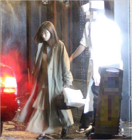 有岡大貴と密会の松岡茉優