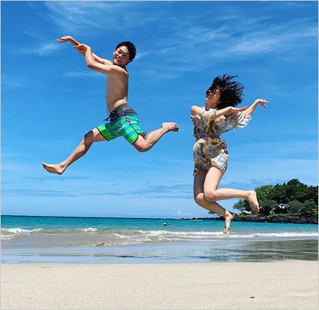 おばたのお兄さん&山崎夕貴アナウンサーのツーショット写真