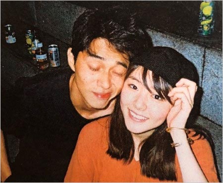 唐田えりかと東出昌大の密着ツーショット