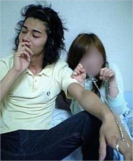 東出昌大が元カノ?に首輪のプライベート流出写真