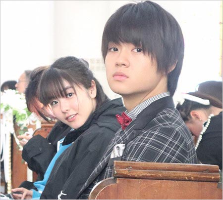 佐野勇斗と唐田えりかのツーショット写真