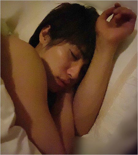 宇宙Six松本幸大の元彼女撮影のベッド写真