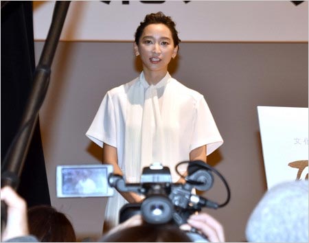 杏が東出昌大の不倫スキャンダルに初言及