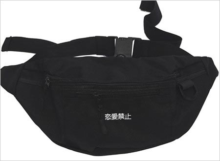 IKUMIの恋愛禁止ポーチバッグ