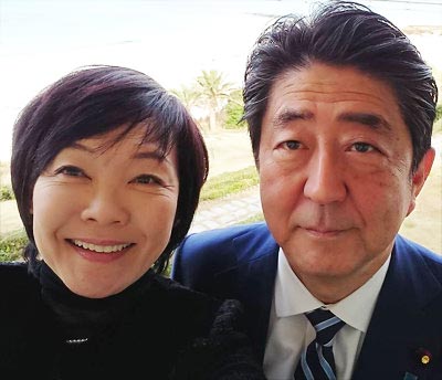 安倍昭恵夫人と安倍晋三首相