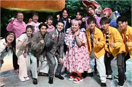 TBS特番『クイズ!タイムトラベラー』出演のウエンツ瑛士らの写真