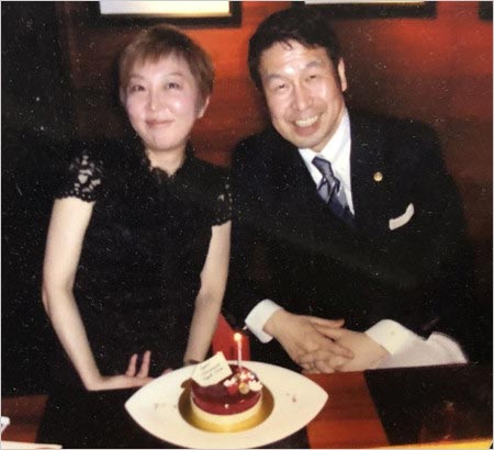 室井佑月と前新潟県知事・米山隆一の2ショット写真