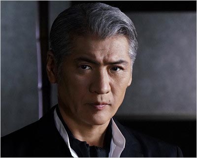 『探偵・由利麟太郎』出演の吉川晃司