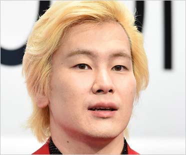 メイプル超合金・カズレーザー