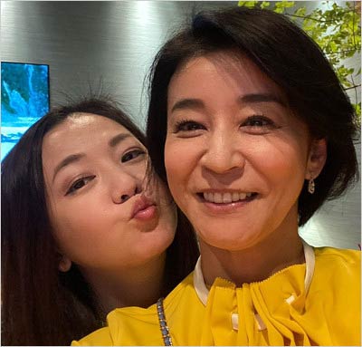 華原朋美と高嶋ちさ子の2ショット、第1子出産後