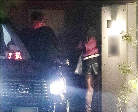 Zeebraと不倫相手の密会現場写真（FLASH撮影）