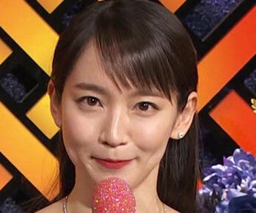 レコ大司会の吉岡里帆