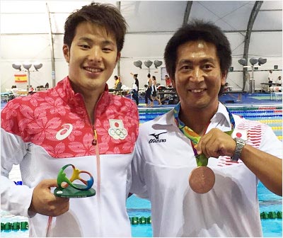 瀬戸大也選手と梅原孝之コーチ