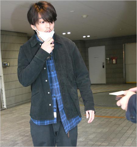 伊藤健太郎の現在、フライデー撮影の画像