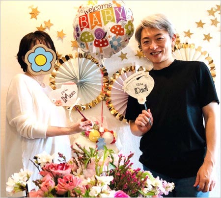 登坂淳一アナと妻が第1子妊娠発表時の画像