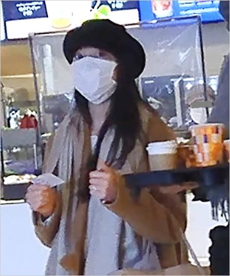 松坂桃李 戸田恵梨香が映画デート 結婚指輪はめた初2ショットをフライデー公開 画像あり 今日の最新芸能ゴシップニュースサイト 芸トピ