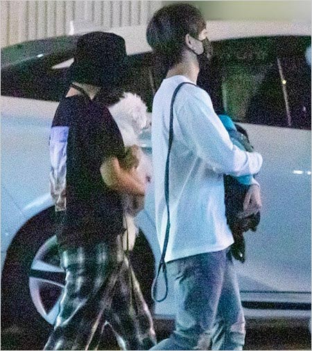 FLASHの山之内すず＆三山凌輝の散歩デート画像