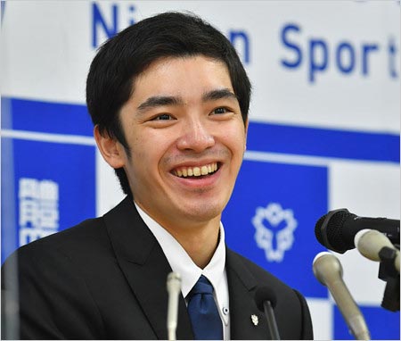白井健三の現役引退表明会見画像