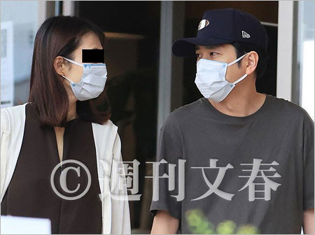 週刊文春の二宮和也と妻の秋田デート画像